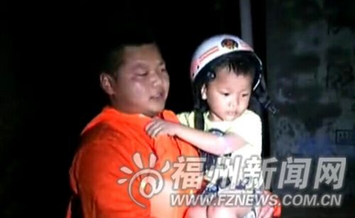 张鑫泉水中抱出刘子优