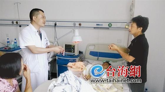 武平狠心后妈剁继女右手续：小女孩的手目前较乐观