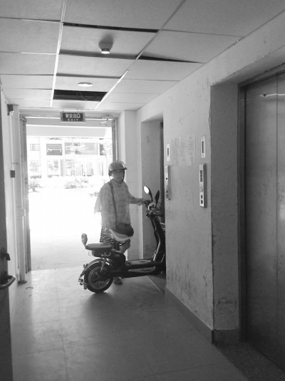 电梯常上演“过山车”惊魂，吓坏不少业主