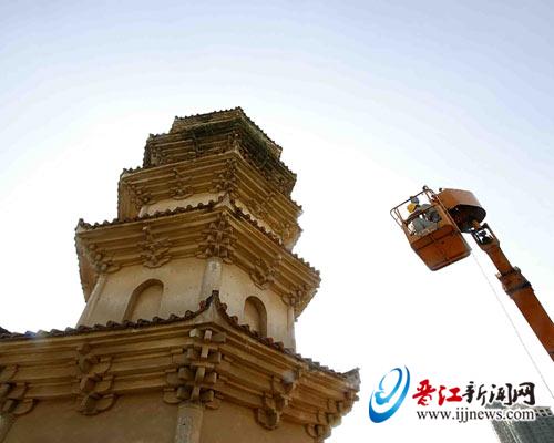 　在三维激光扫描下，白塔原貌被记录下来