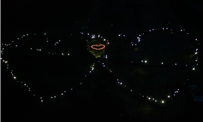 长春千名大学生摆“一箭穿心”助同学表白3