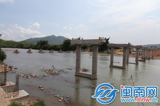 新桥停建半年 7千余村民出行受阻