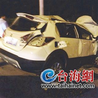 两岁男孩被甩出车外10多米