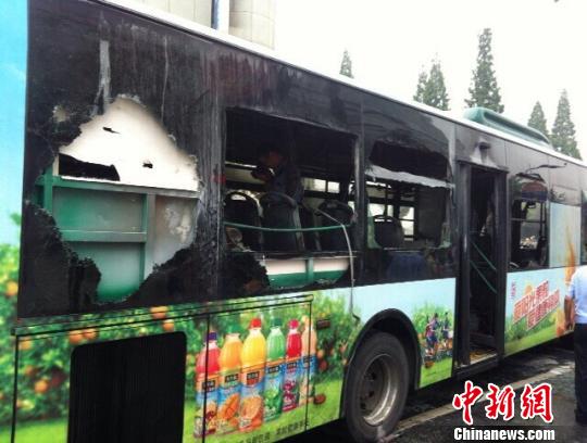 燃烧的公交车
