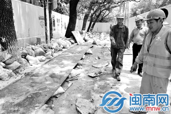 8秒 福州市中心爆破地下巨石 11