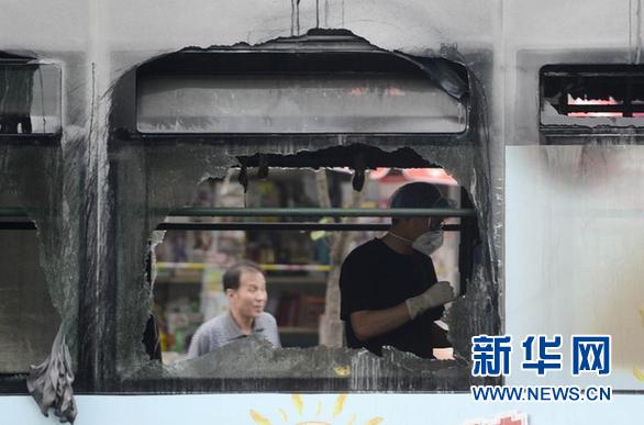 杭州公交车纵火案确定嫌疑人纵火细节