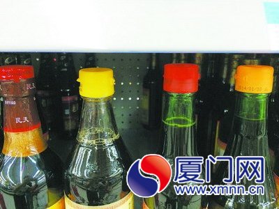 不同价格的醋，摇出的泡沫有多有少
