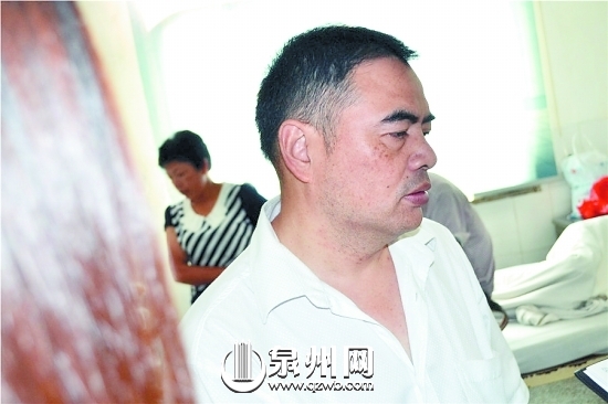 詹文金天天为妻儿的医疗费四处奔波