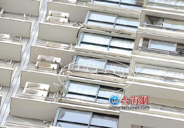 厦门一高楼外墙墙面剥落