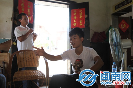 两位帅小伙的倔强青春3