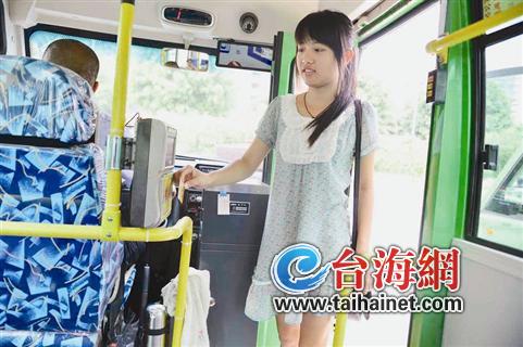 观光公交将试水英文报站