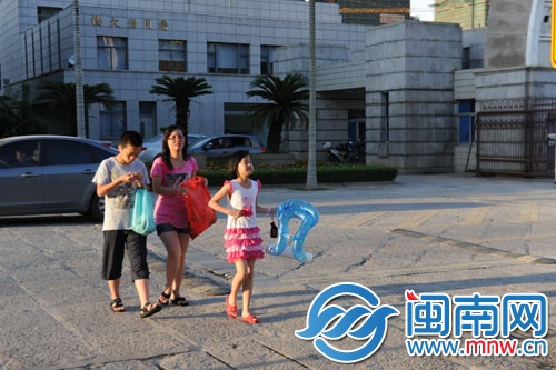 这么热的天，游泳去