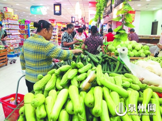 天气炎热，“消暑菜”销量大增。