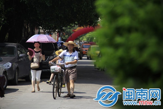37℃ 有雨=赶不走的桑拿天