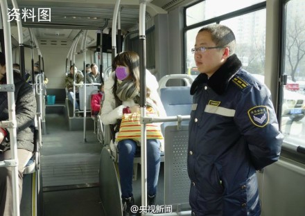 公安部：建议每列地铁每辆公交车配安全员