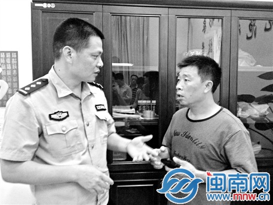 听民警介绍妻子搭乘客车出事故，张家喜目瞪口呆1分 