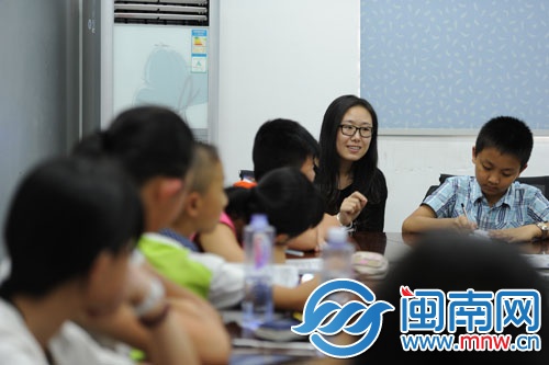 听海都报首席编辑芳姐讲述编辑那些事儿