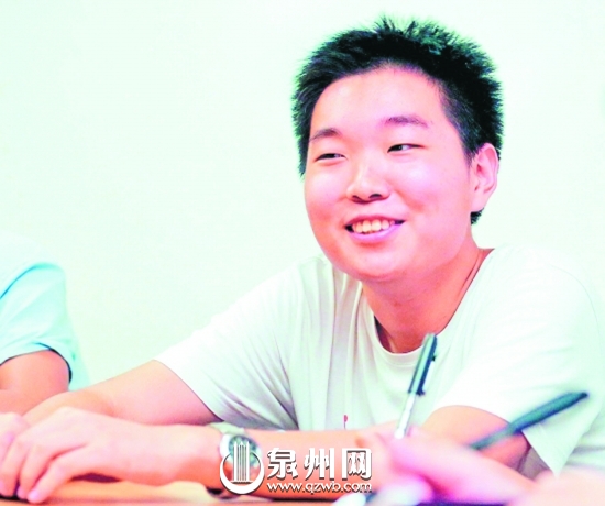 张昊文