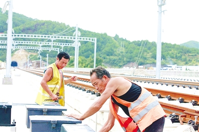 京福高铁武夷山段主体工程结束